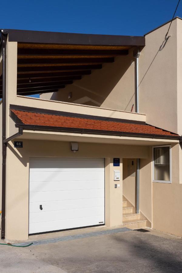 Apartman Marel Zrnovnica Luaran gambar