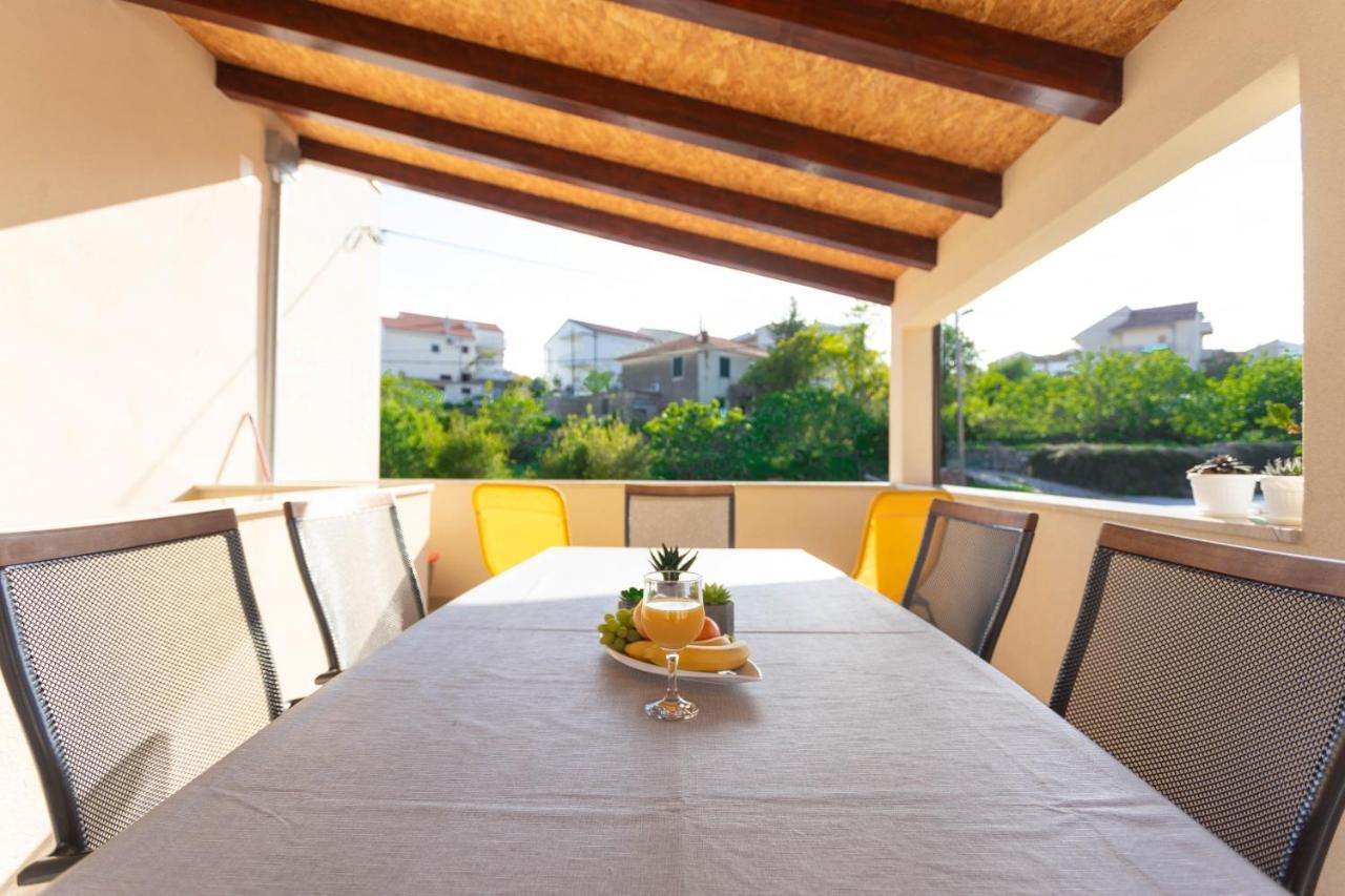 Apartman Marel Zrnovnica Luaran gambar